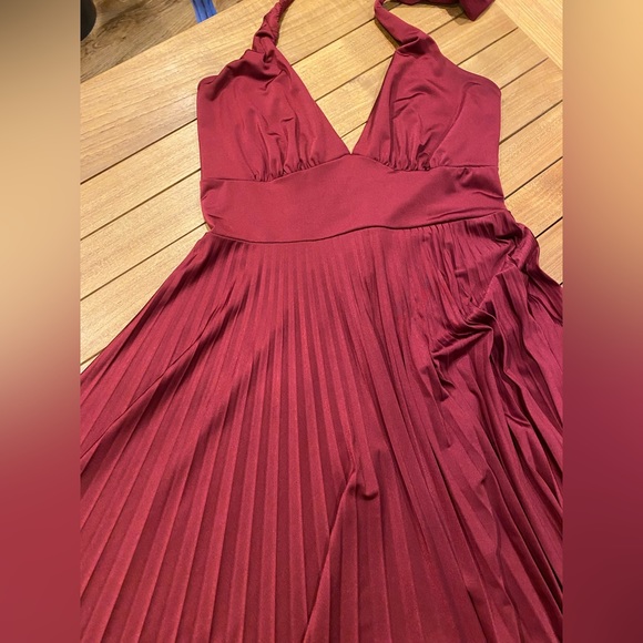 Maroon Baby Doll Halter Dress - Picture 4 of 9